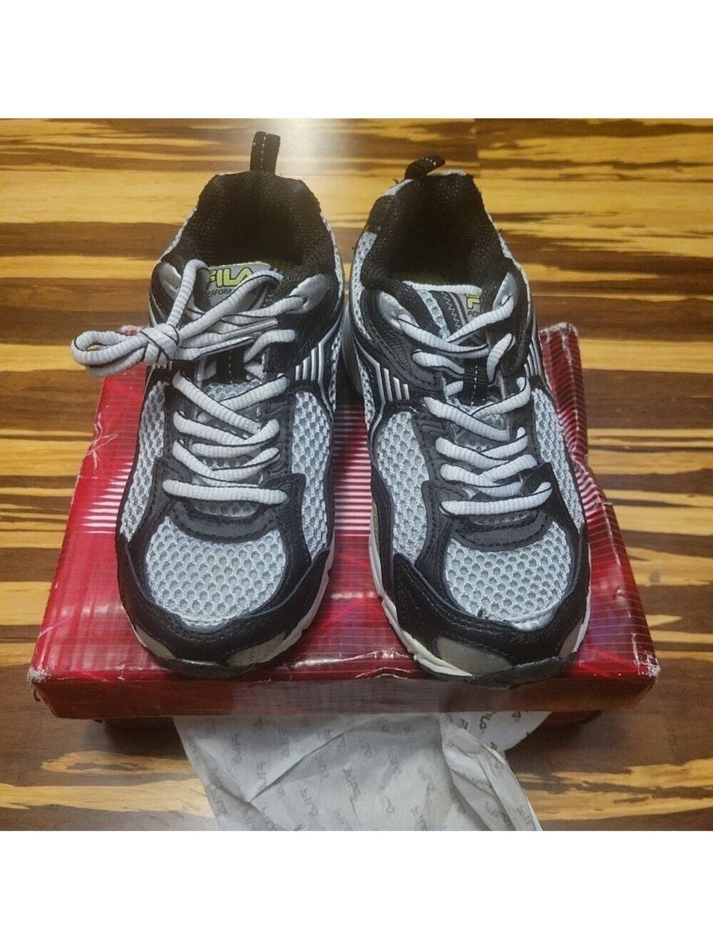 NIB Fila Kids Black and Gray Athletic Shoes Size 13